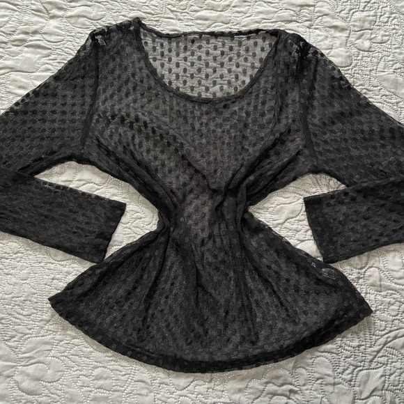 LONG SLEEVE MESH TOP - Picture 2 of 2